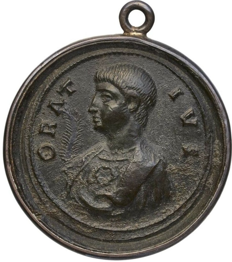 Horace. Bronze medallion depicting 356 425. Paris BN