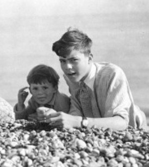 Bogarde Dirk with his family incl. bro. Gareth. dtl