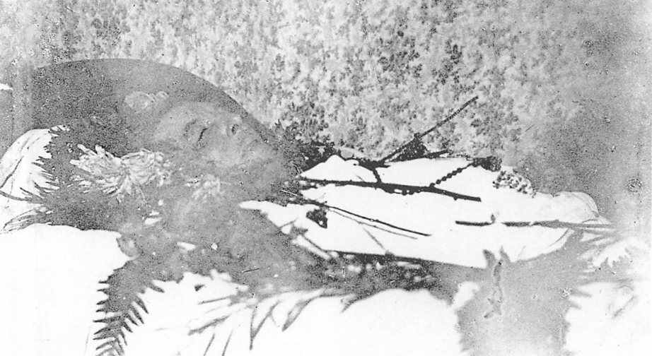 Wilde after his death 30 11 1900 photographed by Maurice Gilbert